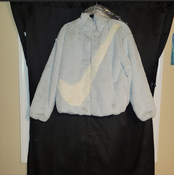 NWT Nike Faux fur bomber jacket - Picture 1 of 5